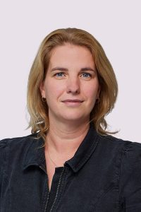 CARLIJN VAT-HEESTERS Secretarieel medewerker