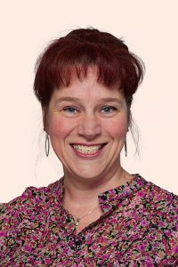 DEBBY WOUTERS-SMULDERS Notarieel medewerker